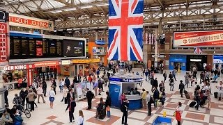 A Walk Through The London Victoria Station London England [upl. by Sheppard369]